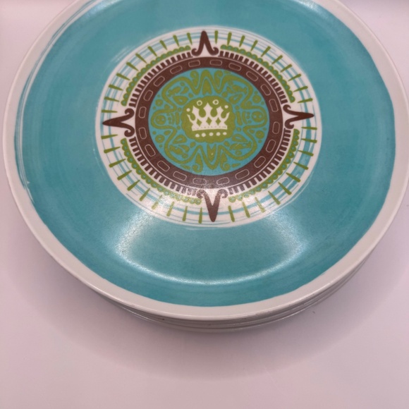 Vintage Set of 13 Melmac Melamine Plates and Saucers By Maplex Toronto Canada. - Picture 3 of 8